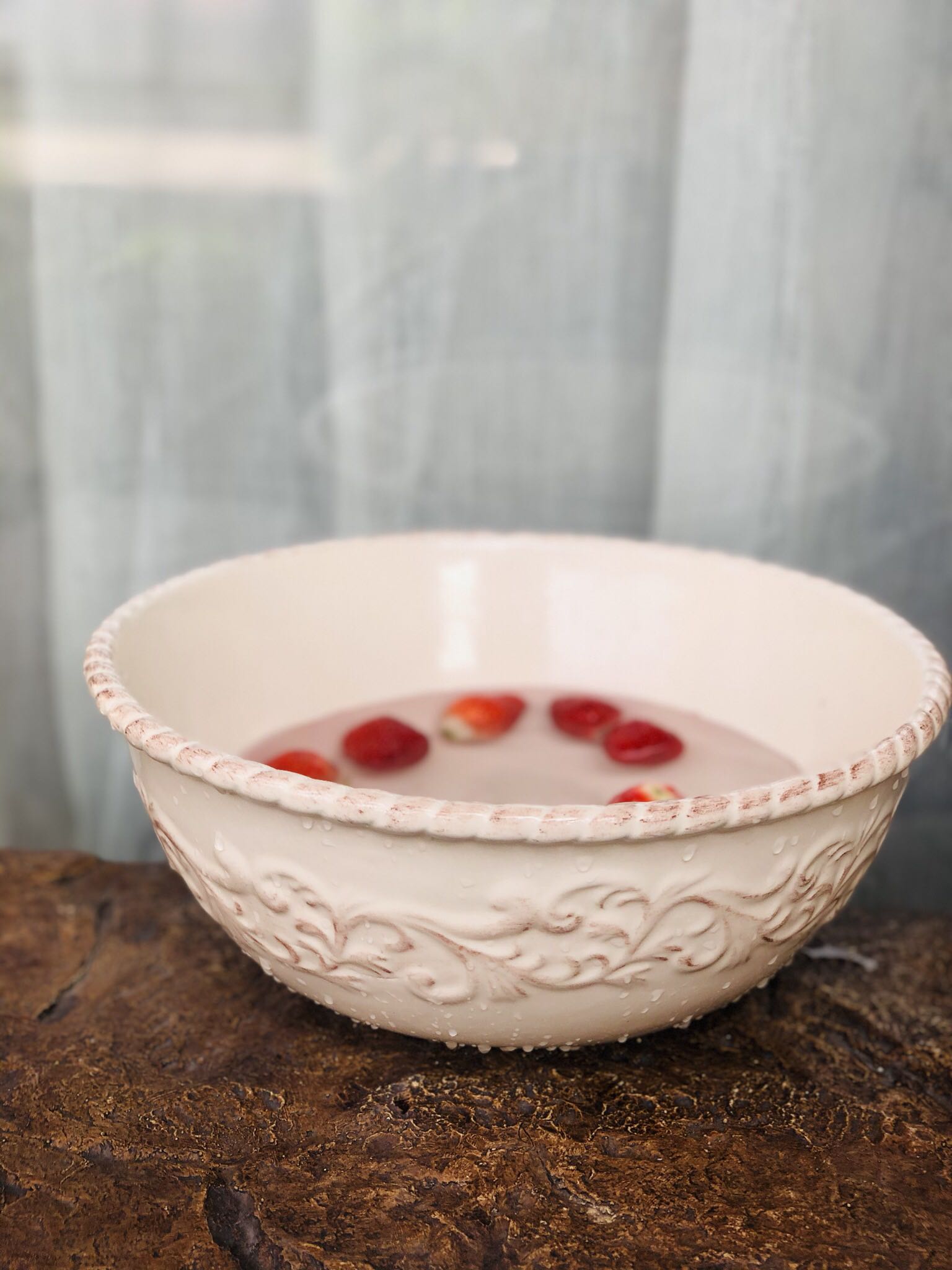 gg reliefs make old ceramic big fruit pan big soup bowl