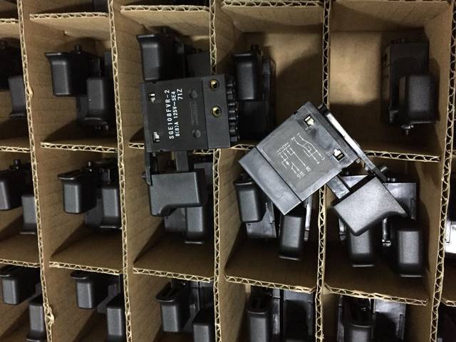 Japan Sge108Fvr-2 Electric Drill Switch 8A 125V Brand New in Stock as Shown in the Picture