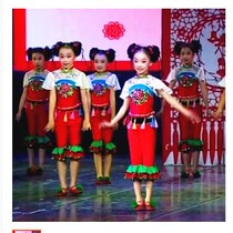 Childrens opening red Yangge dance performance clothing childrens handkerchief dance clothing National Chinese doll performance New Female