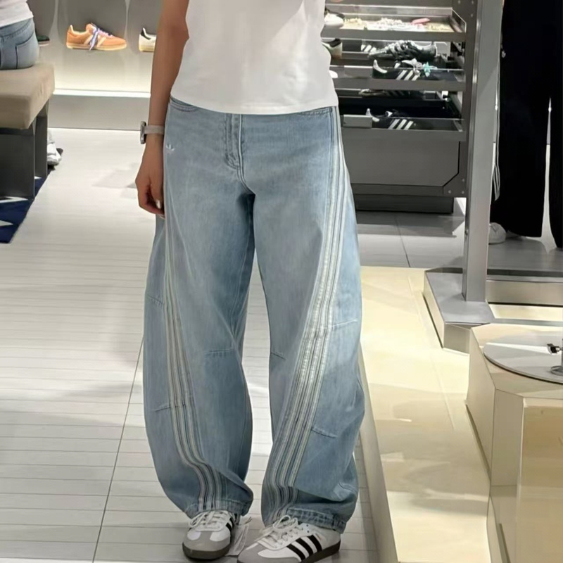 Outlet Clearance | Song Yuqi Style Three-Stripe Retro Wide-Leg Pants Women's Sports Jeans Twist Pants Outlet Clearance | Song Yuqi Style Three-Stripe Retro Wide-Leg Pants Women's Sports Jeans Twist Pants