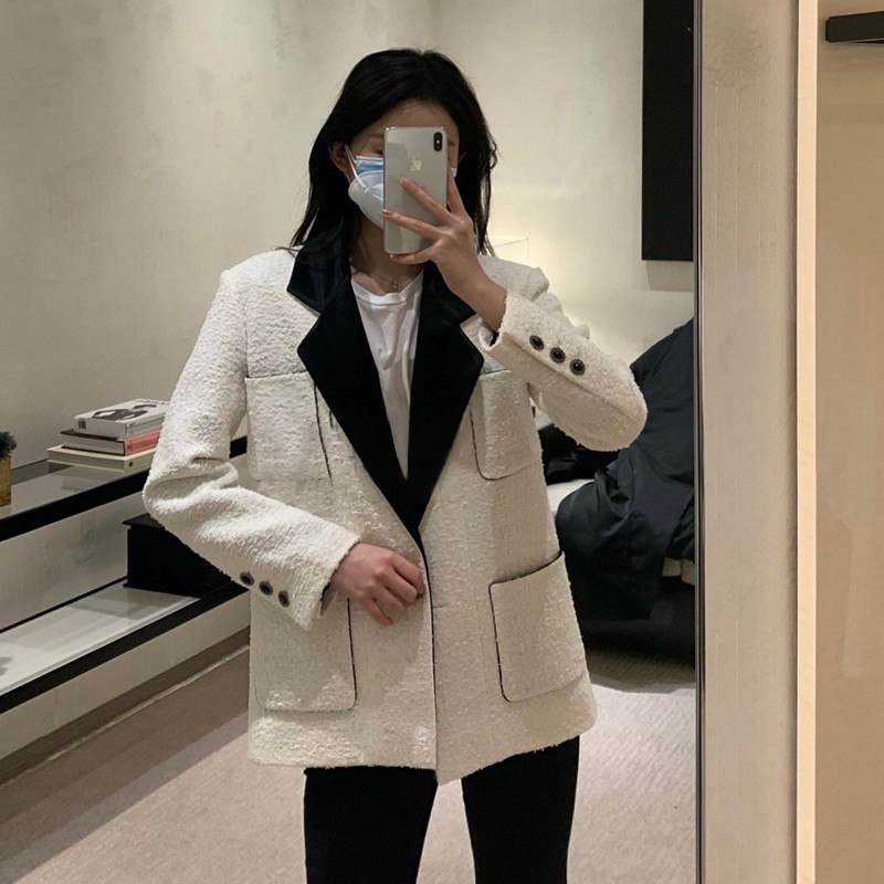 Black and white coloured little fragrance girl 2022 new autumn winter wool suit rice white coat blouse