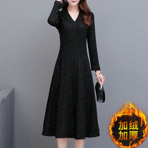 Diamond plus velvet black dress 2020 autumn and winter New temperament thick Lady foreign style high-end inside and outside wear