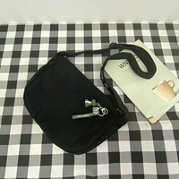 Черная геометричная подвеска, крокодил