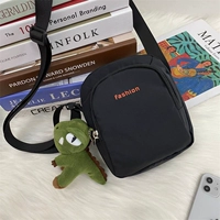 Красный маленький динозавр, подвеска