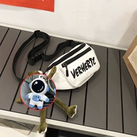 Белый космонавт, подвеска