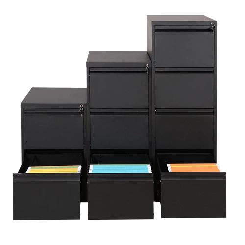 Файловый шкаф шкаф шкаф шкаф четыре боевой карты карты карты висят шкаф шкаф шкаф файловый шкаф висят быстрый лабораторный шкаф