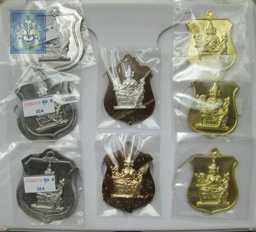 The Dragon Lady Zen South Buddha calendar 2556 The fourth set of the Buddha's fourth suit