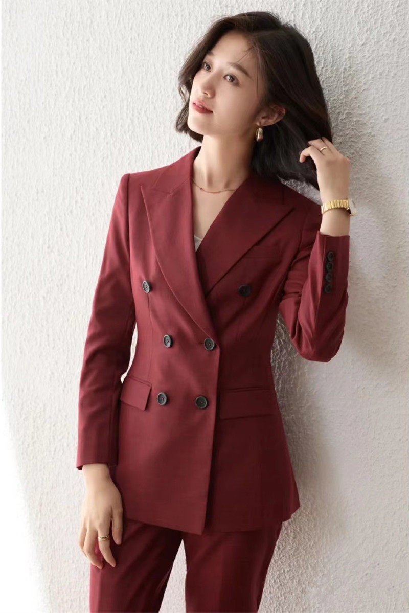 2023 new wind to the wind, Tan Songyun Chen Xiao with a slim double - line suit fashion hosts the suit