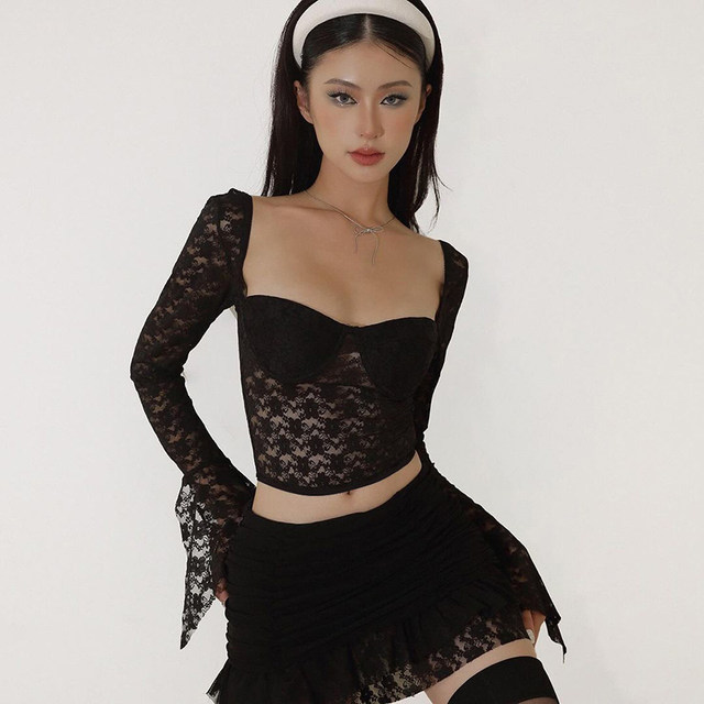 gusty French pure lust style lace hollow low-cut sexy top 24 early spring sweet and spicy girl white moonlight suit