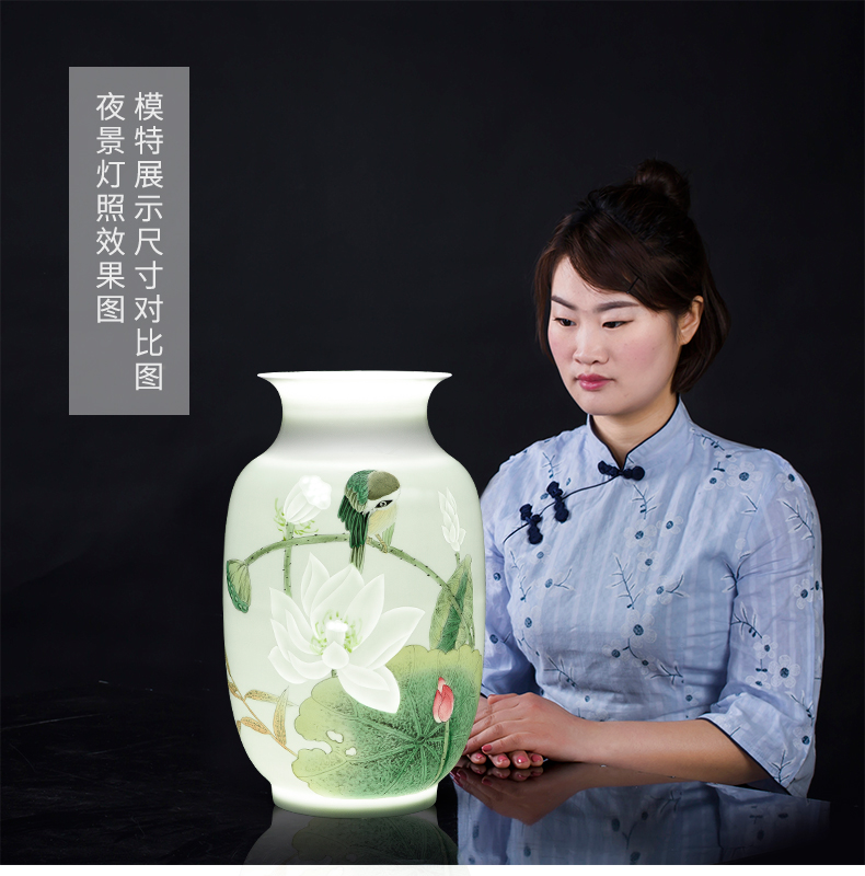 The Master of jingdezhen ceramic vase hand - made lotus famille rose porcelain sitting room TV ark, rich ancient frame study ornaments