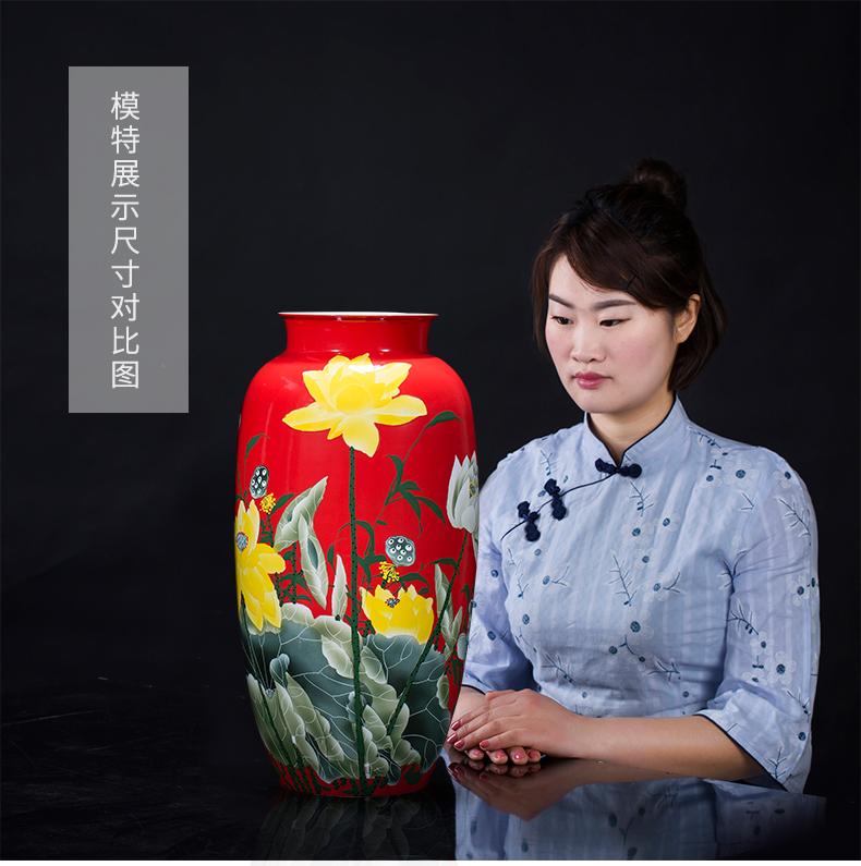 Jingdezhen ceramics of large vases, famous master hand made lotus sitting room adornment is placed large Chinese style