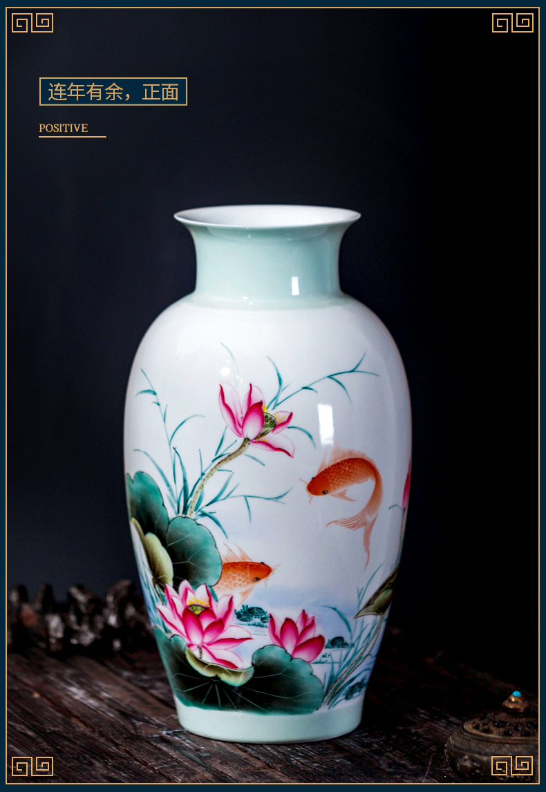 Jingdezhen ceramic vase is placed by hand draw Chinese flower arranging rich ancient frame mattress in the sitting room porch decoration