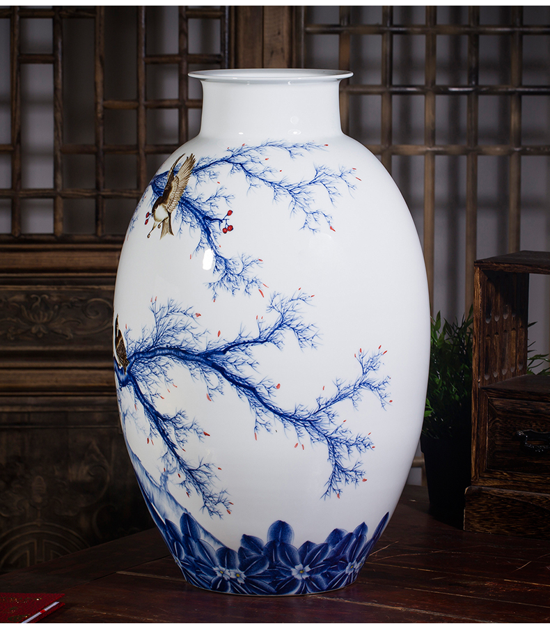 Blue and white porcelain of jingdezhen ceramics famous hand - made vases, vibrant home sitting room adornment is placed gifts