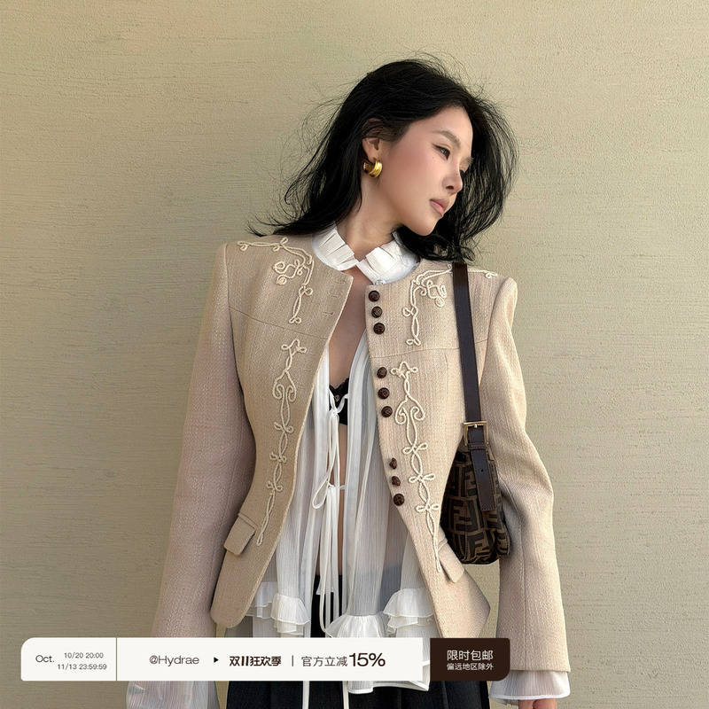 Hydrae Xi1Ying Apricot-Colored New Chinese-Style Embroidered Blazer for Women, Vintage Textured Short Round-Neck Suit Jacket