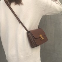 2018 new light retro womens bag shoulder crossbody simple wild ins tofu bag cheap large capacity girls