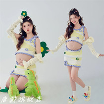 New dopamine themed photo studio for pregnant women new autumn and winter playful and cute set pregnant mom photography photo