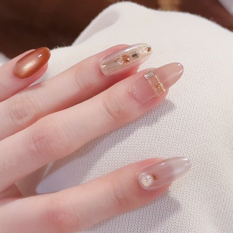 【Dancer】Full Diamond Design Dunhuang Exotic Style Almond-Shaped Nail Art with a High-End Middle Eastern Feel, Wearable Nails