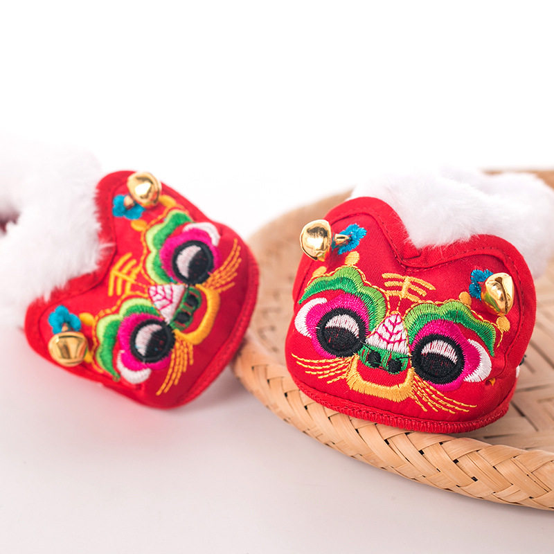 Baby tiger head shoes cotton shoes baby full moon years old soft-soled cotton shoes warm soft winter traditional handmade shoes
