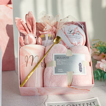 Hand gift Female companion Wedding wedding gift Baby full moon 100th birthday birthday small gift practical gift box