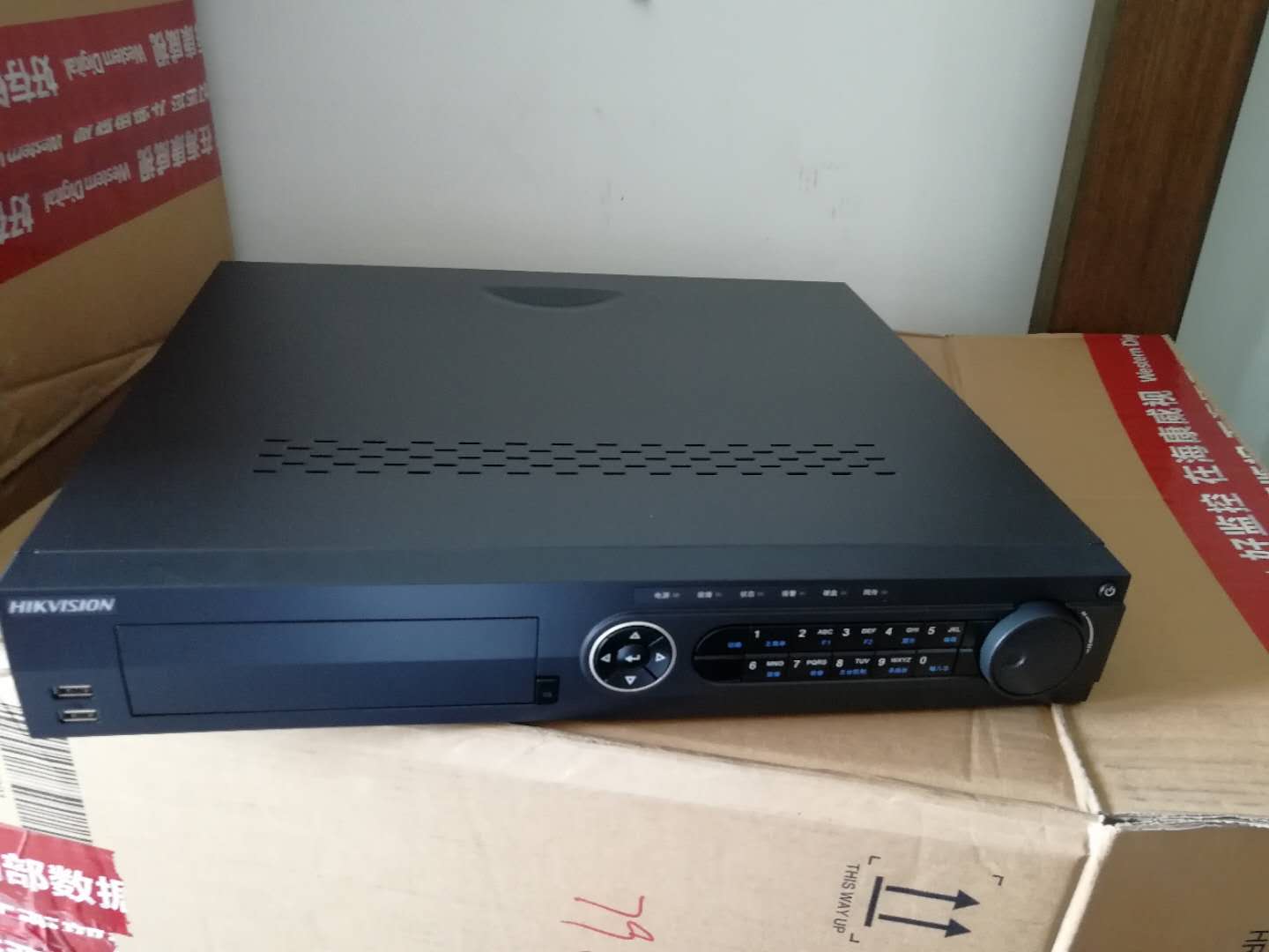 SeaConway view DS-7908N-E4 8P POE digital internet hard disc recorders NVR 8 Road monitor host