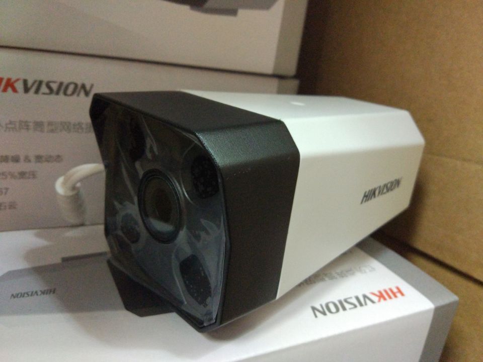 Hikvision DS-IPC-B11-I POE network with POE power supply camera 1.3 million HD digital infrared 50 meters