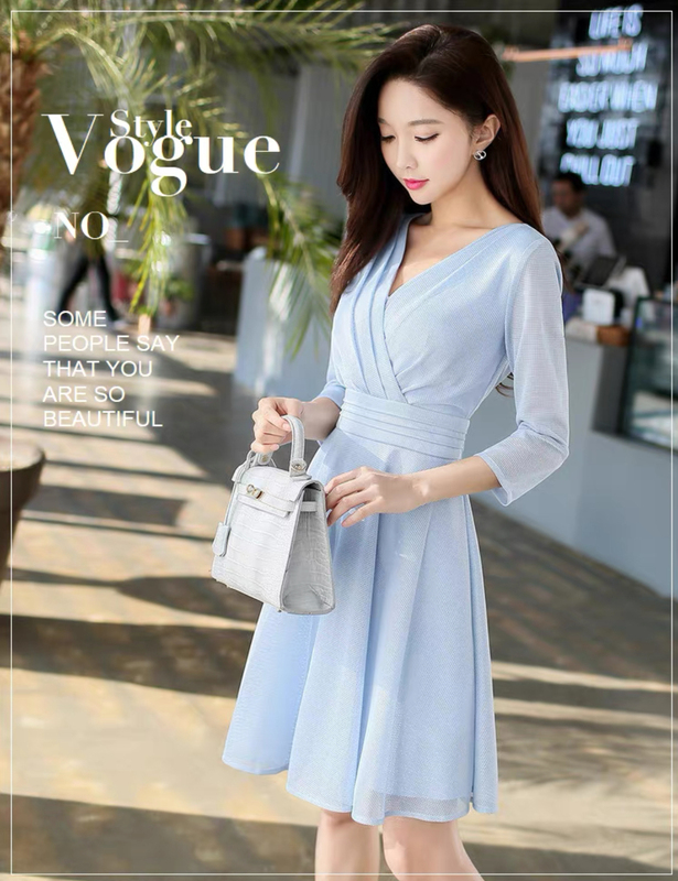 Gentle Breeze Light Sky Blue Cross V-Neck Three-Quarter Sleeve Dress, Spring and Summer Elegant Workwear Style, Waist-Cinching and Slimming Effect, Blue