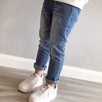 Quần jeans xuân 2019 bé mới in quần nước ngoài bút chì quần trẻ em lỗ quần thủy triều quần áo trẻ em đẹp