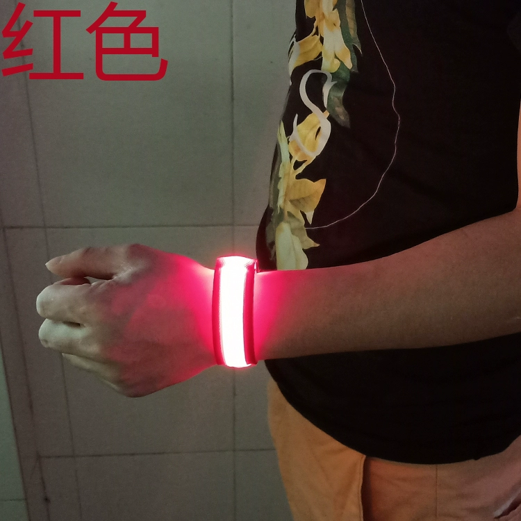 Glowing chạy ban nhạc cổ tay dẫn sáng vòng đeo tay flash huỳnh quang vòng đeo tay đêm chạy thanh sự kiện buổi hòa nhạc đạo cụ - Vòng đeo tay Cuff vòng tay vàng nam