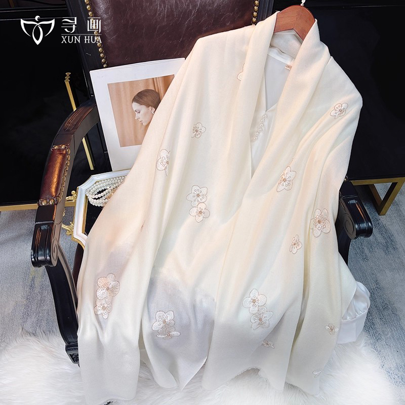Light Luxury Embroidered 100% Wool Scarf, Autumn Warm Shawl for Women, Cheongsam Cape, White, Mother's Birthday Gift Light Luxury Embroidered 100% Wool Scarf, Autumn Warm Shawl for Women, Cheongsam Cape, White, Mother's Birthday Gift