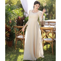 Длинный, цвета шампанского