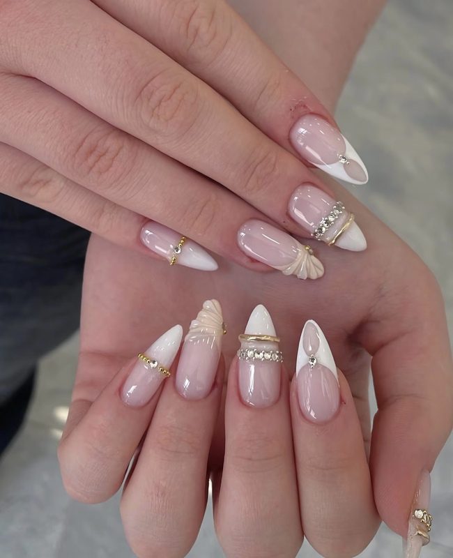 Purely Handmade Wearable Nails ins French Style Gentle Hand-Painted Floral Manicure Purely Handmade Wearable Nails ins French Style Gentle Hand-Painted Floral Manicure