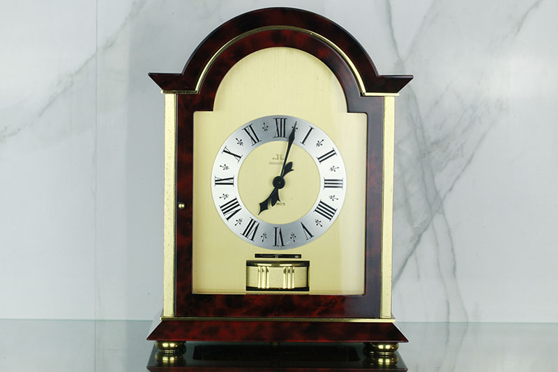 Swiss Jaeger-LeCoultre accumulated air clocks-antique clocks