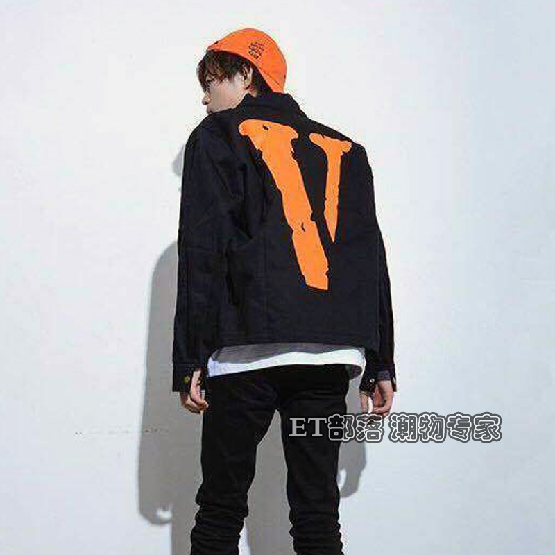 Vlone 555555 Prison Coach Jacket with Large V on the Back, Trendy Loose Hip-Hop Style for Men and Women, Fog High Street Style Jacket