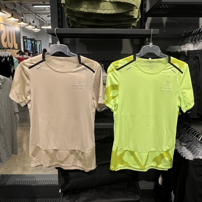 Authentic Nike Men's Summer Sports Running Training Fitness Quick-Drying Breathable Short-Sleeve T-Shirt Dq4758 Authentic Nike Men's Summer Sports Running Training Fitness Quick-Drying Breathable Short-Sleeve T-Shirt Dq4758