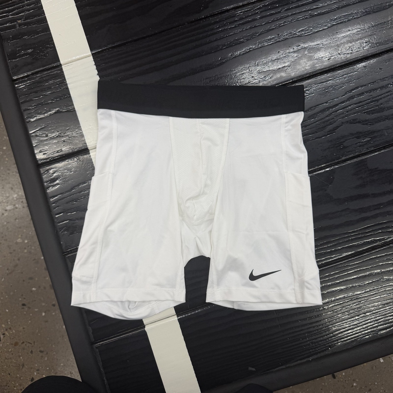 Authentic Nike Pro Men's Sports Running Training Fitness Quick-Drying Tight Shorts Fb7959-100 Authentic Nike Pro Men's Sports Running Training Fitness Quick-Drying Tight Shorts Fb7959-100