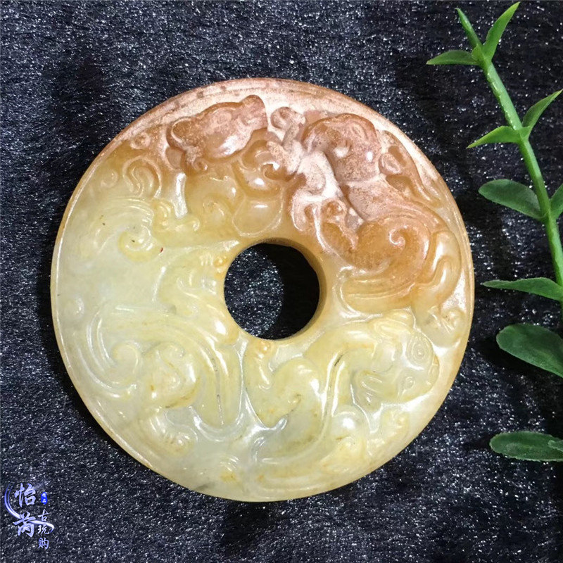 Ancient playing jade jade wall antiques made of old Xiu jade objects High ancient jade pendulum piece Yupei pendant with a piece of jade pendant 4-god-beast