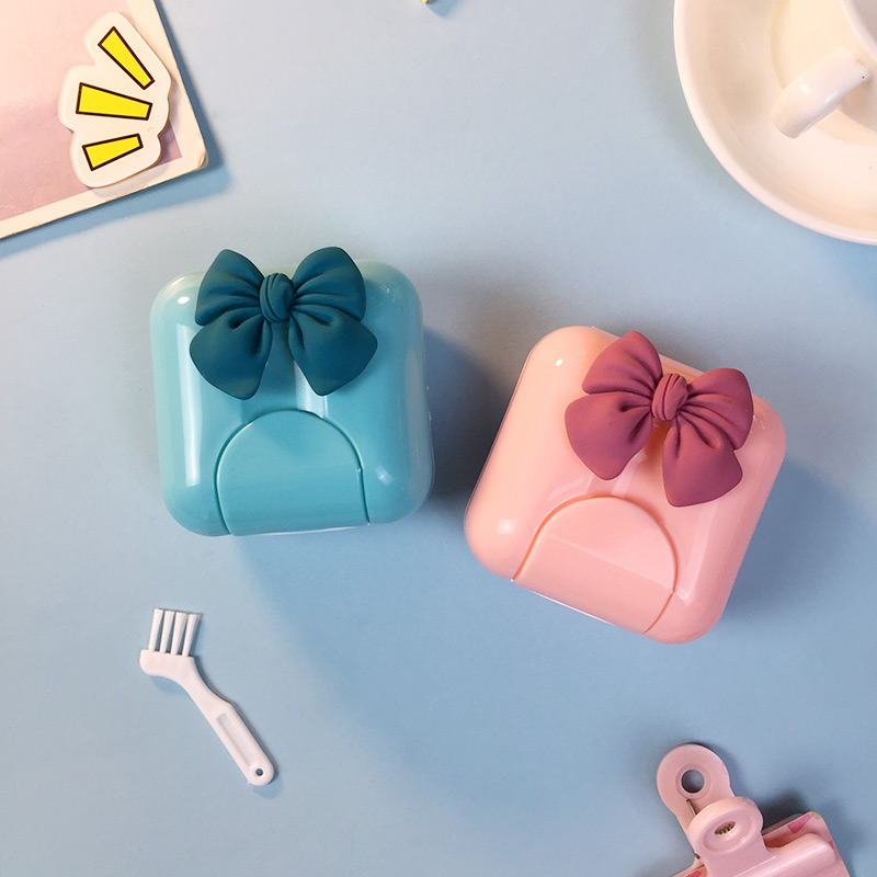 Invisible Braces Holder holder containing box Carry-on Orthodontic Braces Box Portable Adolescent Girl Hearts Straightener Braces box