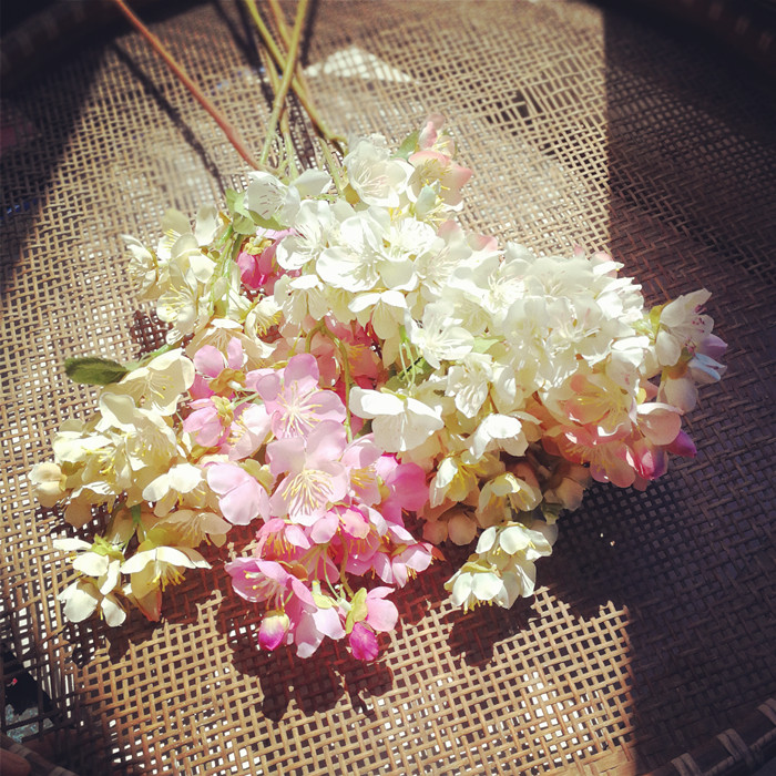Pastoral flower ornaments bouquet Chinese painting peach blossom cherry blossom plum blossom branch small handle Japanese cherry blossom gardenia