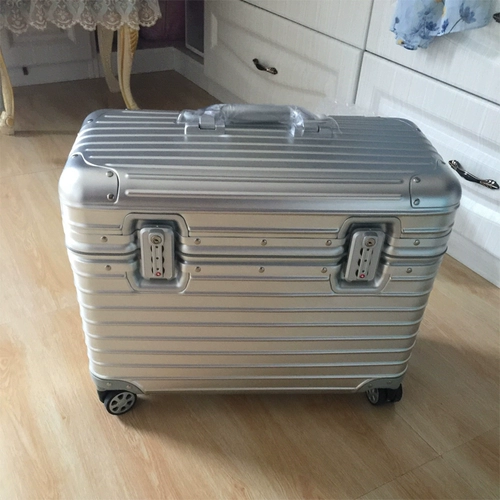 Маленький чемодан, камера, 20 дюймов, 18 дюймов