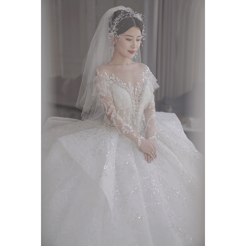 Senior sense main wedding dress 2021 New temperament bride Net red long sleeve court wind heavy industry Luxury Luxury big tailing winter