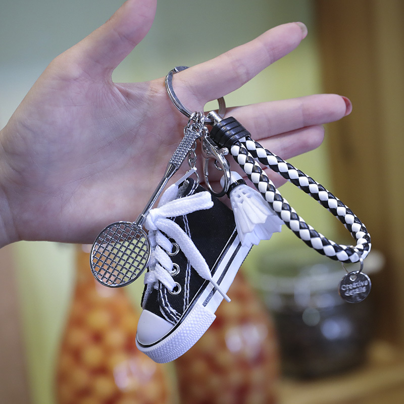 Cute Mini Car-Leg Shoes, Doll Shoes, Finger Shoes, Creative Canvas Shoes, Keychain Bag Pendant, Student Gift for Men and Women