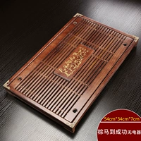 Лошадь до успешного чайного лотка-коричнева