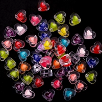 50 бусин Duobao Double Heart и свободный моток эластичной веревки.