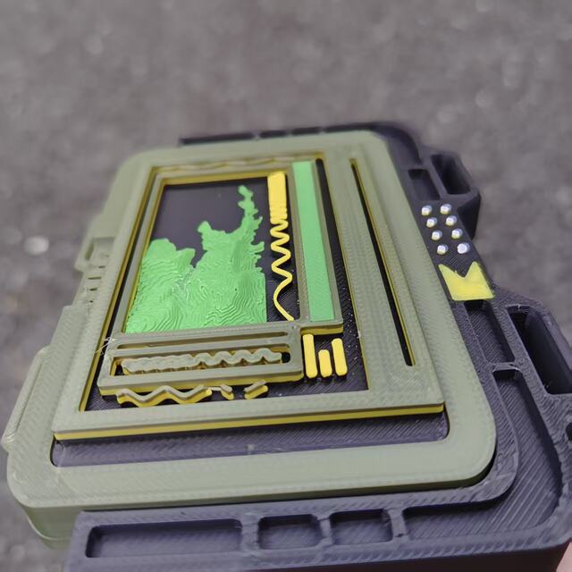 Delta Force Game Peripheral Military Control Terminal Magnetic Opening and Closing Physical Model Cosplay Prop Haki Claw