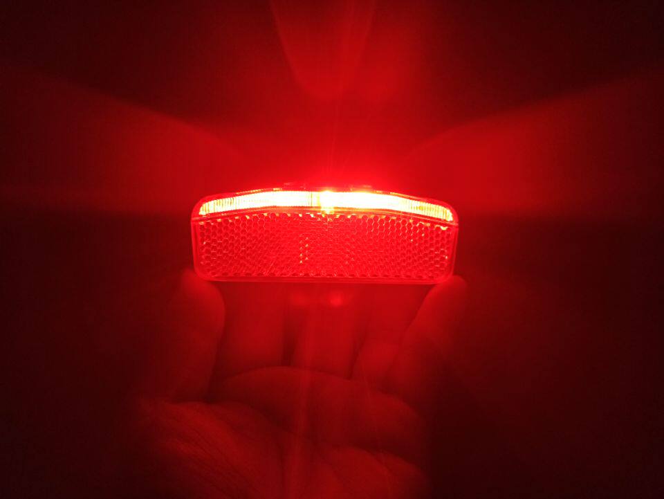 Big brand original LED tail light bicycle shelf tail light mountain bike warning riding light light control automatic start and stop