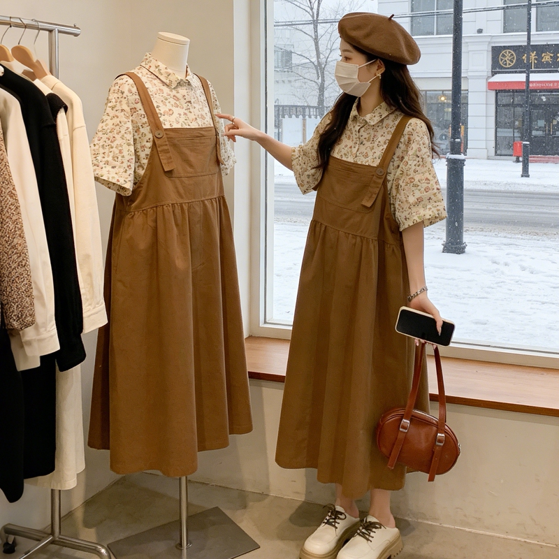 Summer New Plus-Size Women's Clothing, Loose Two-Piece Set with Suspender Skirt, Age-Reducing, Tummy-Concealing, Slimming Dress Summer New Plus-Size Women's Clothing, Loose Two-Piece Set with Suspender Skirt, Age-Reducing, Tummy-Concealing, Slimming Dress