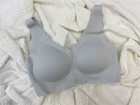 Глубокий V, красивая спина серого цвета