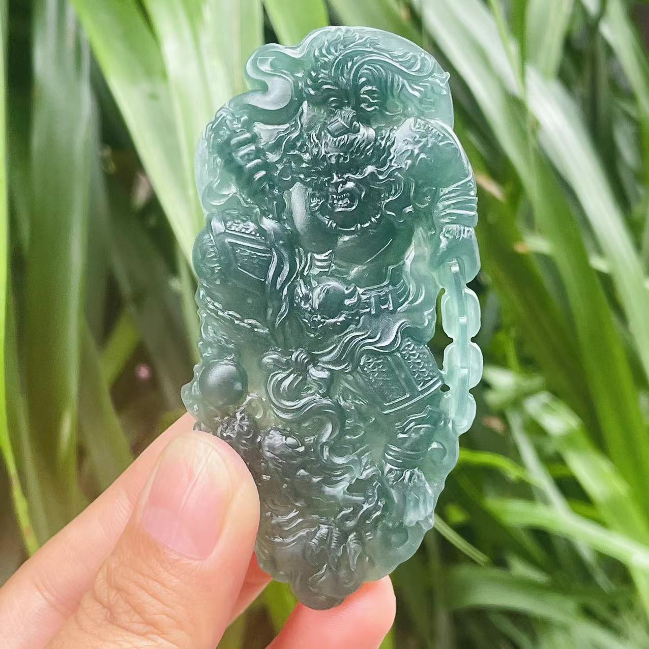 天然A貨翡翠孫悟空大聖手工雕刻掛件吊墜男女生日禮物-淘寶Taobao | 天