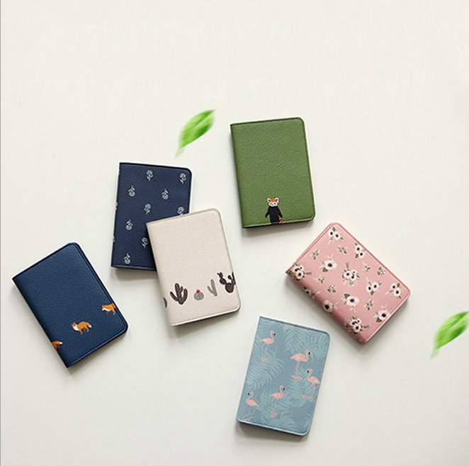 South Korea's cute little Qingxin animal and plant travel passport clamp short passport package