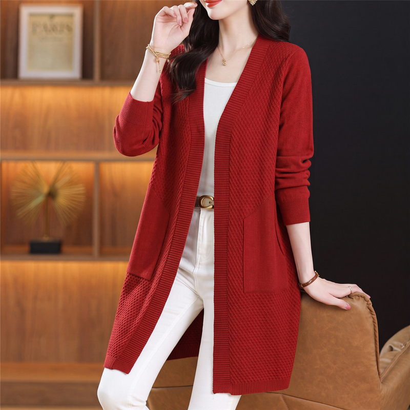 Early Spring Red Mid-Length V-Neck Knitted Cardigan for Women, Thin Shawl Style, 2026 Spring and Autumn Loose Lazy Sweater Coat Early Spring Red Mid-Length V-Neck Knitted Cardigan for Women, Thin Shawl Style, 2026 Spring and Autumn Loose Lazy Sweater Coat